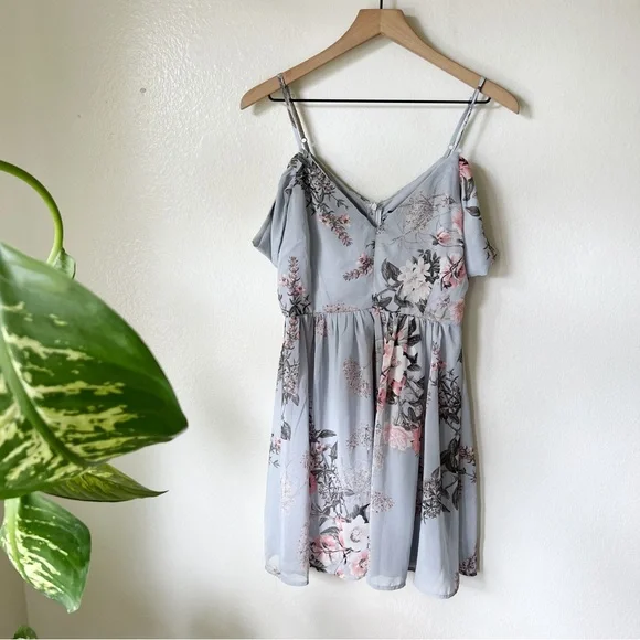 Lulus | Verona Light Blue Floral Print Off-the-Shoulder Dress Lulus | Verona Light Blue Floral Print Off-the-Shoulder Dress